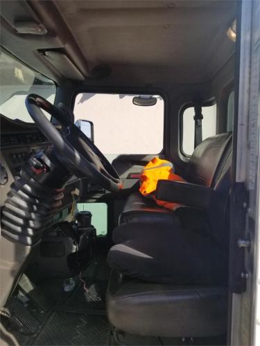KENWORTH T370