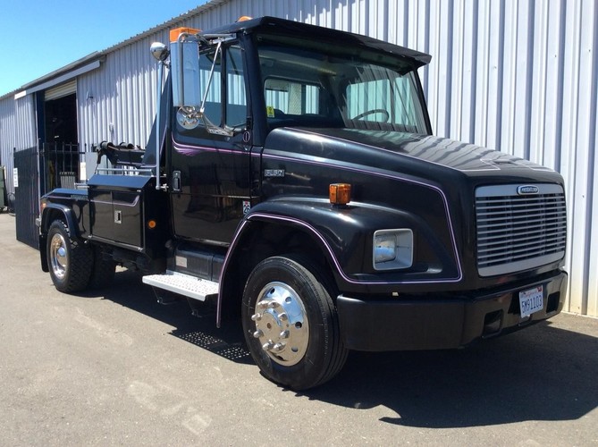 FREIGHTLINER FL60