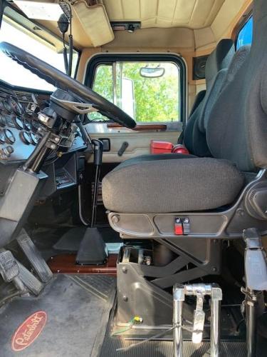 PETERBILT 379