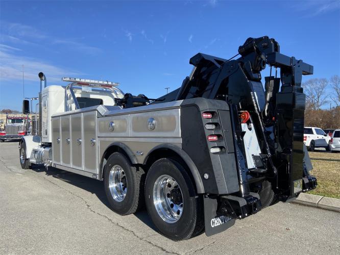 PETERBILT 389
