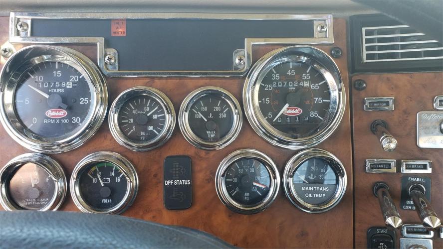 PETERBILT 330