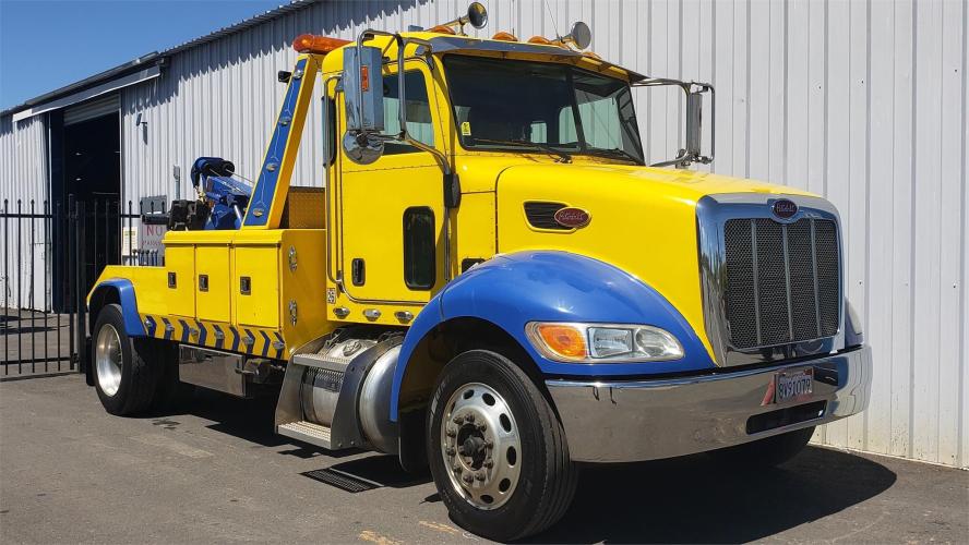PETERBILT 330