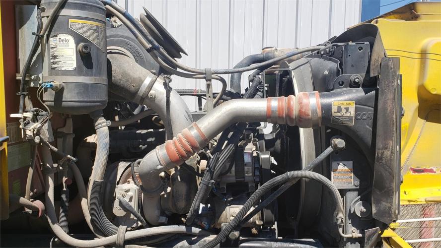PETERBILT 330