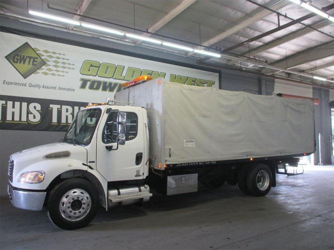 FREIGHTLINER BUSINESS CLASS M2 106