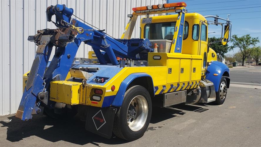 PETERBILT 330
