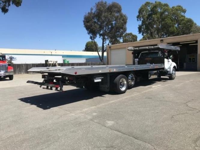 FORD F750 XLT