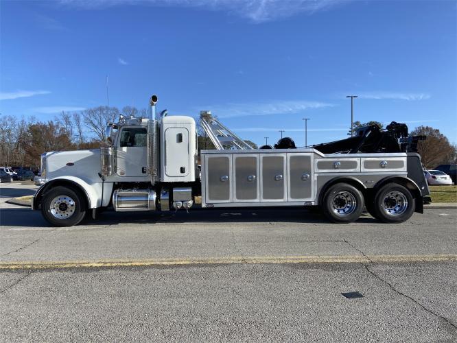 PETERBILT 389