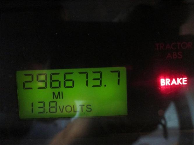 FREIGHTLINER BUSINESS CLASS M2 106