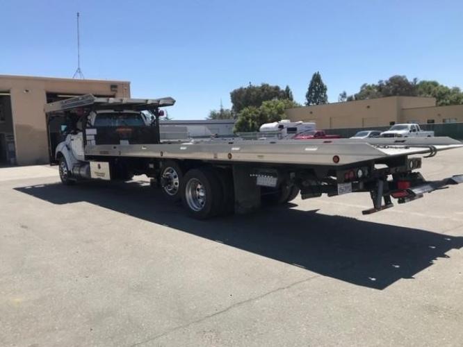 FORD F750 XLT