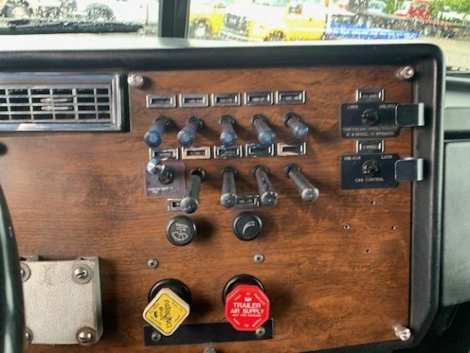 PETERBILT 377