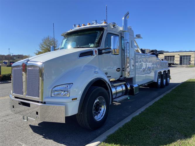KENWORTH T880
