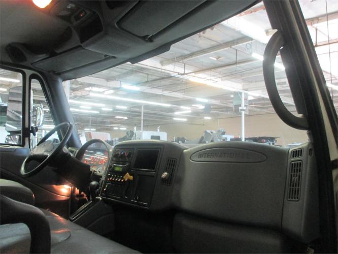 INTERNATIONAL 4300