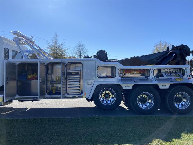 KENWORTH T880
