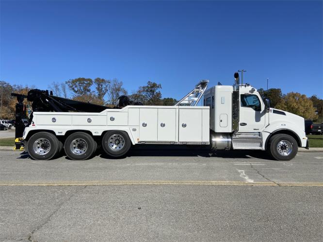 KENWORTH T880