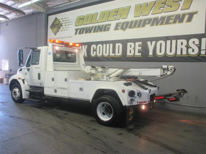 INTERNATIONAL 4300