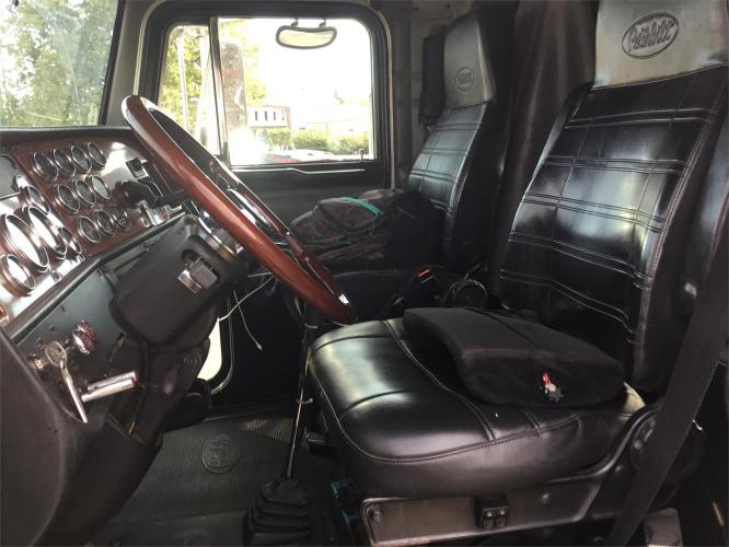 PETERBILT 379
