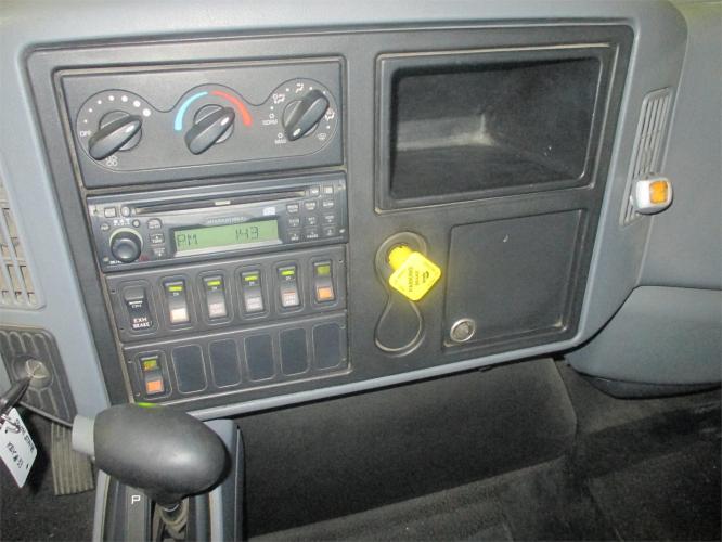INTERNATIONAL 4300