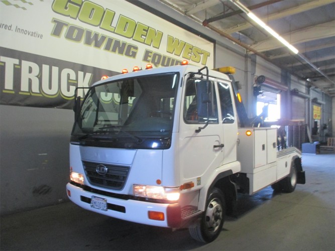 NISSAN 1800