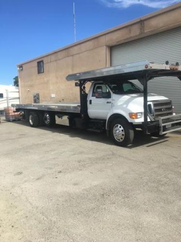 FORD F750 XLT