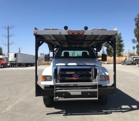 FORD F750 XLT