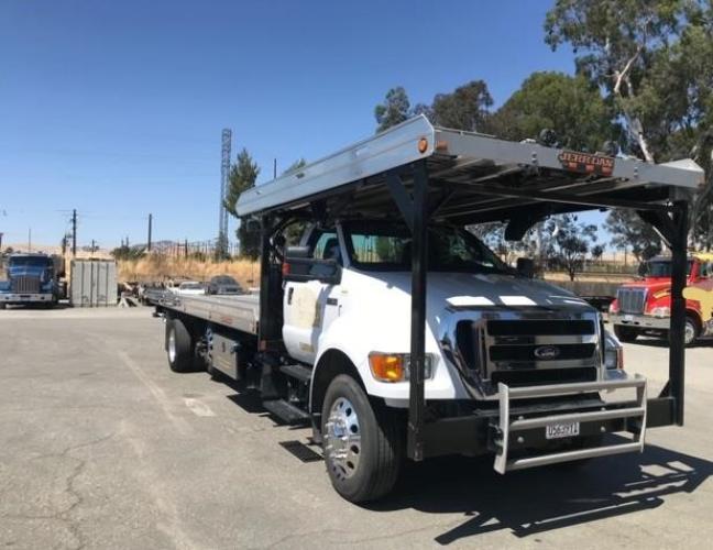 FORD F750 XLT