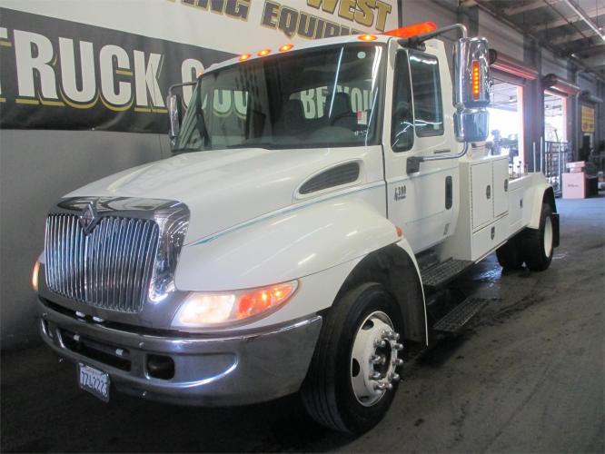 INTERNATIONAL 4300