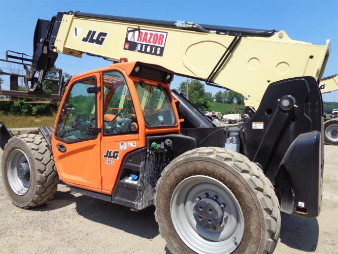 JLG 1055