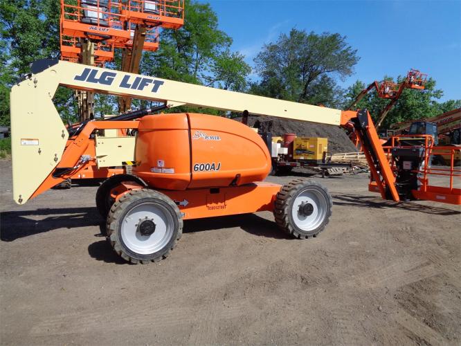 JLG 600AJ
