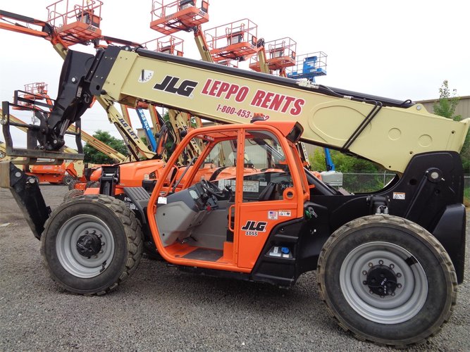 JLG 1055