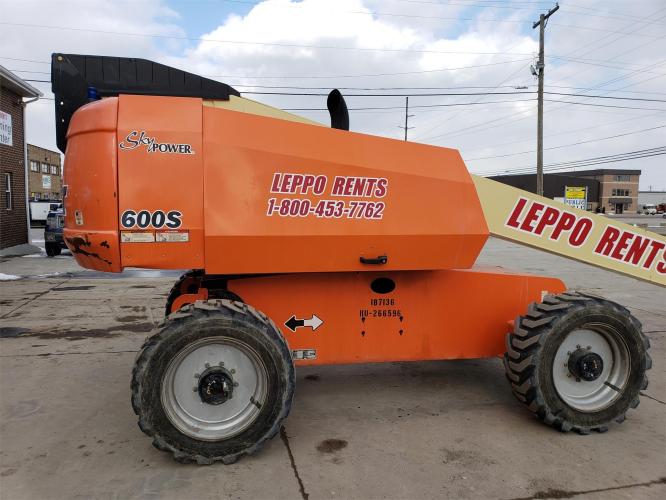 JLG 600S