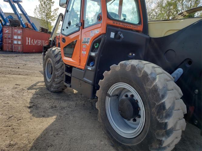 JLG 1732