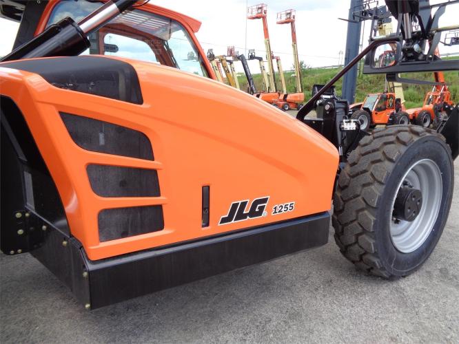 JLG 1255