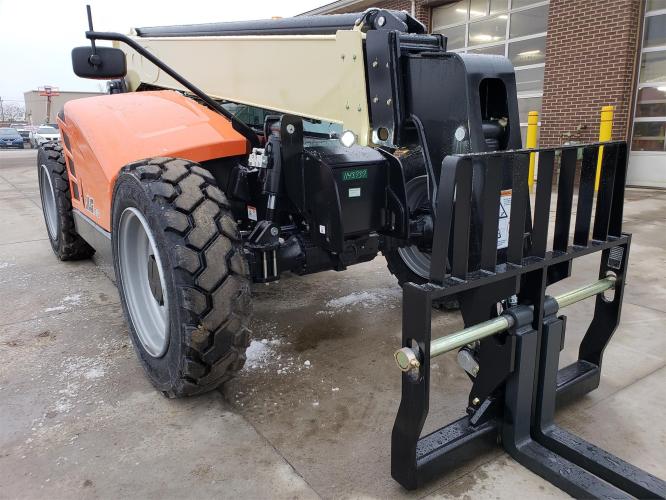 JLG 742