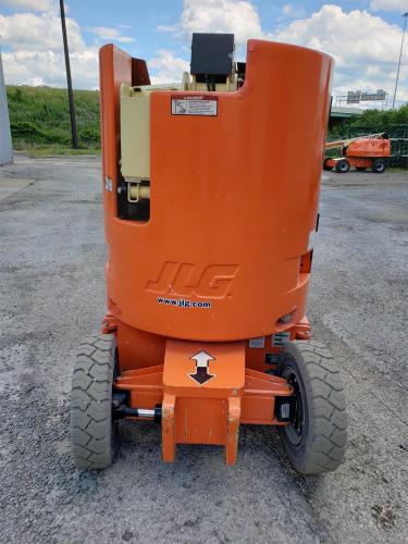 JLG E300AJP