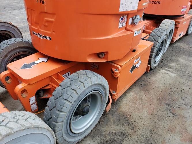 JLG E300AJP