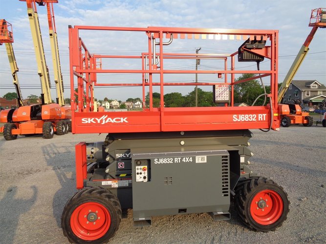 SKYJACK SJ6832RT