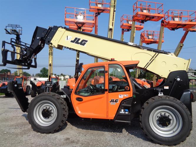 JLG 1055