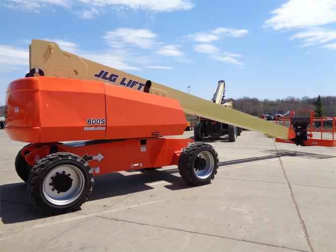 JLG 800S