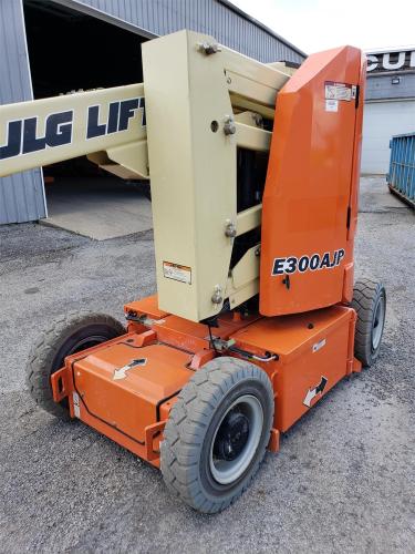 JLG E300AJP
