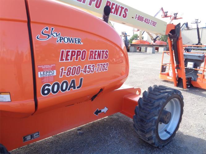 JLG 600AJ