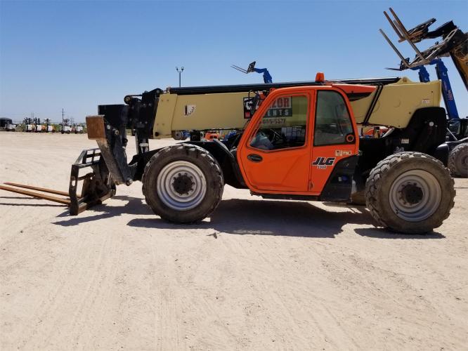 JLG 1055