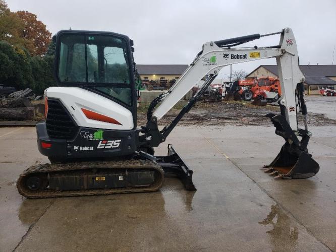 BOBCAT E35