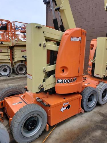 JLG E300AJP