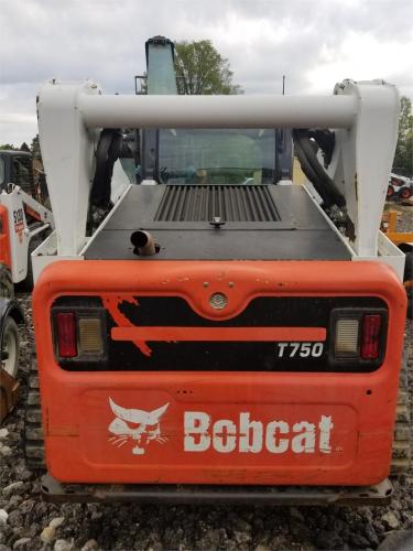 BOBCAT T750