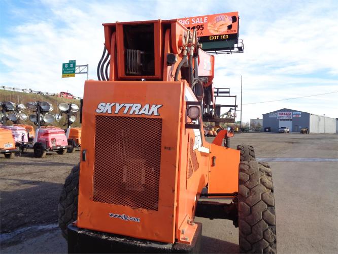 SKY TRAK 8042