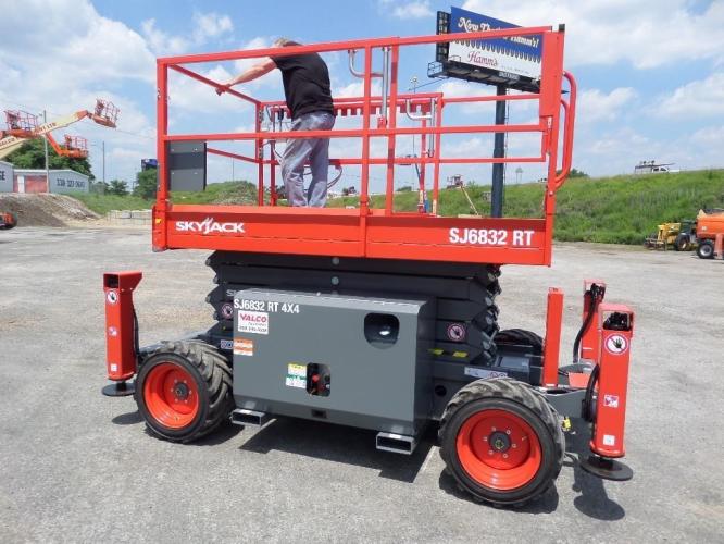 SKYJACK SJ6832RT