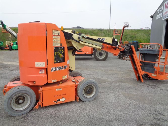 JLG E300AJP