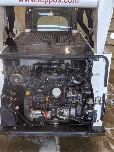 BOBCAT S740