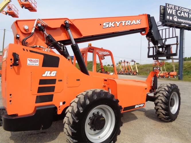 SKY TRAK 8042