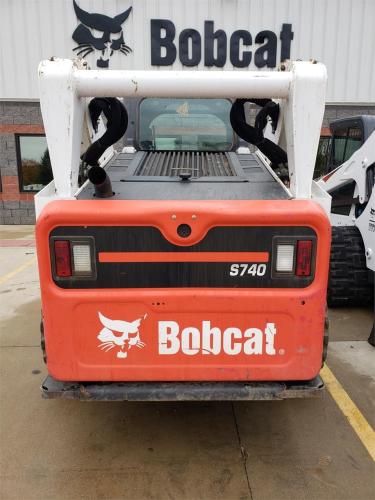 BOBCAT S740